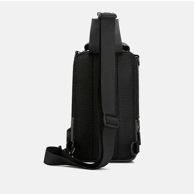 Tas selempang dada pria, ransel dengan Port pengisi daya USB, desainer perjalanan, tas selempang nilon untuk pria