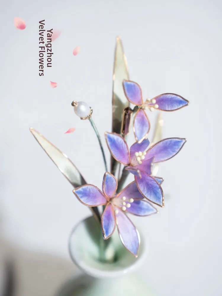 

Yuzhou Velvet Plum Blossom Exquisite Velvet Flower New Chinese Style High-End Hairpin Orchid Brooch Fashionable Silk Accessories