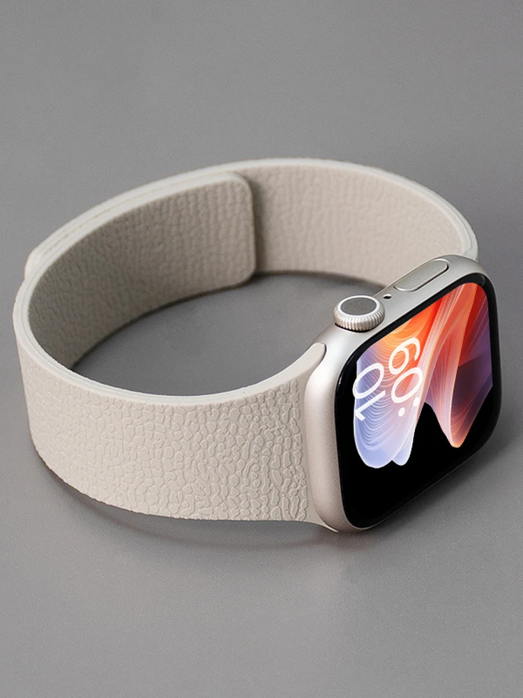 

2025 New silicone magnetic strap for Apple Watch ultra2-3 49mm 45/42/46/40/41mm sport bracelet series 11 10 9 8 7 6 5 4 SE Band