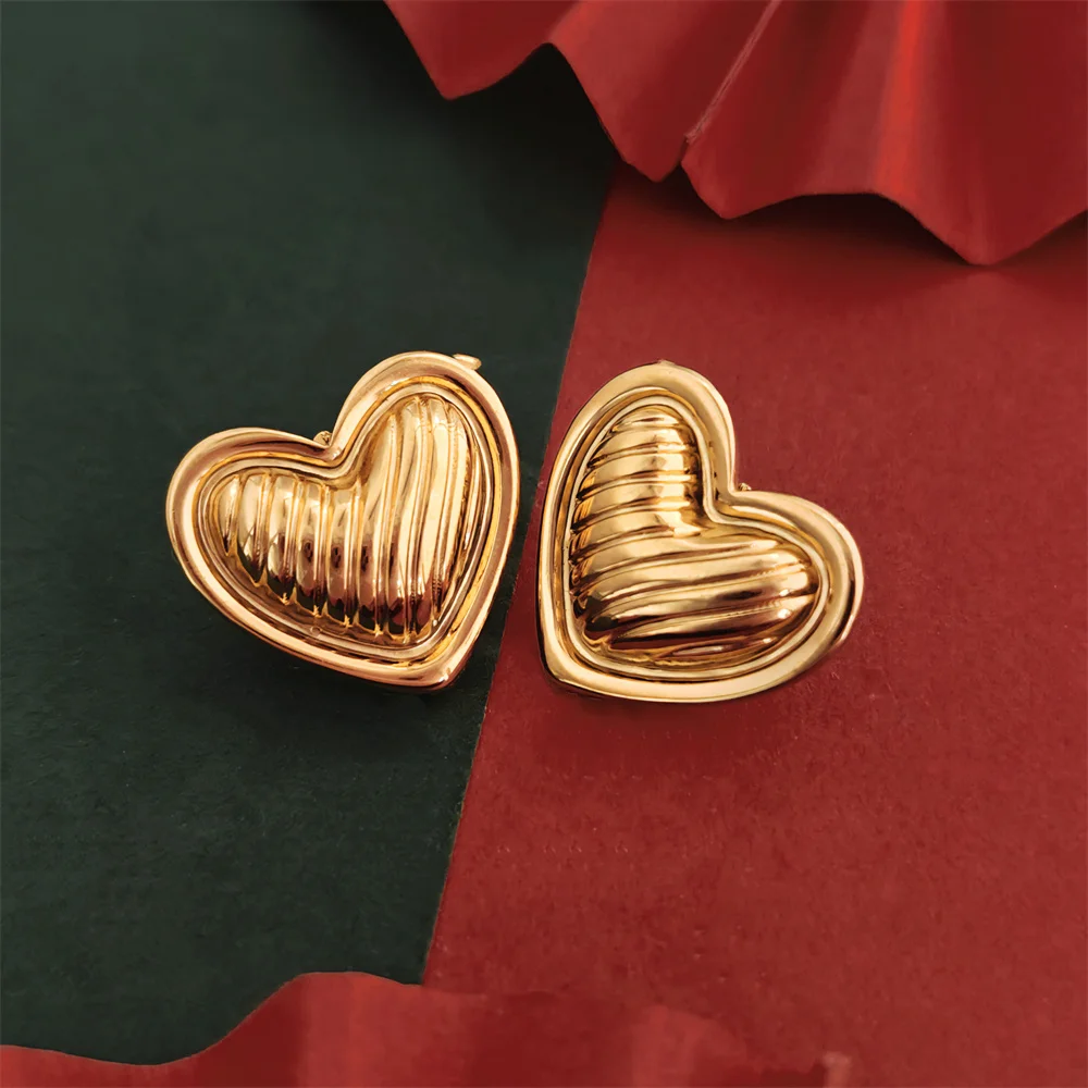 The latest fashion water ripple love style personalized stud earrings stainless steel non-fading non-allergic titanium steel ear