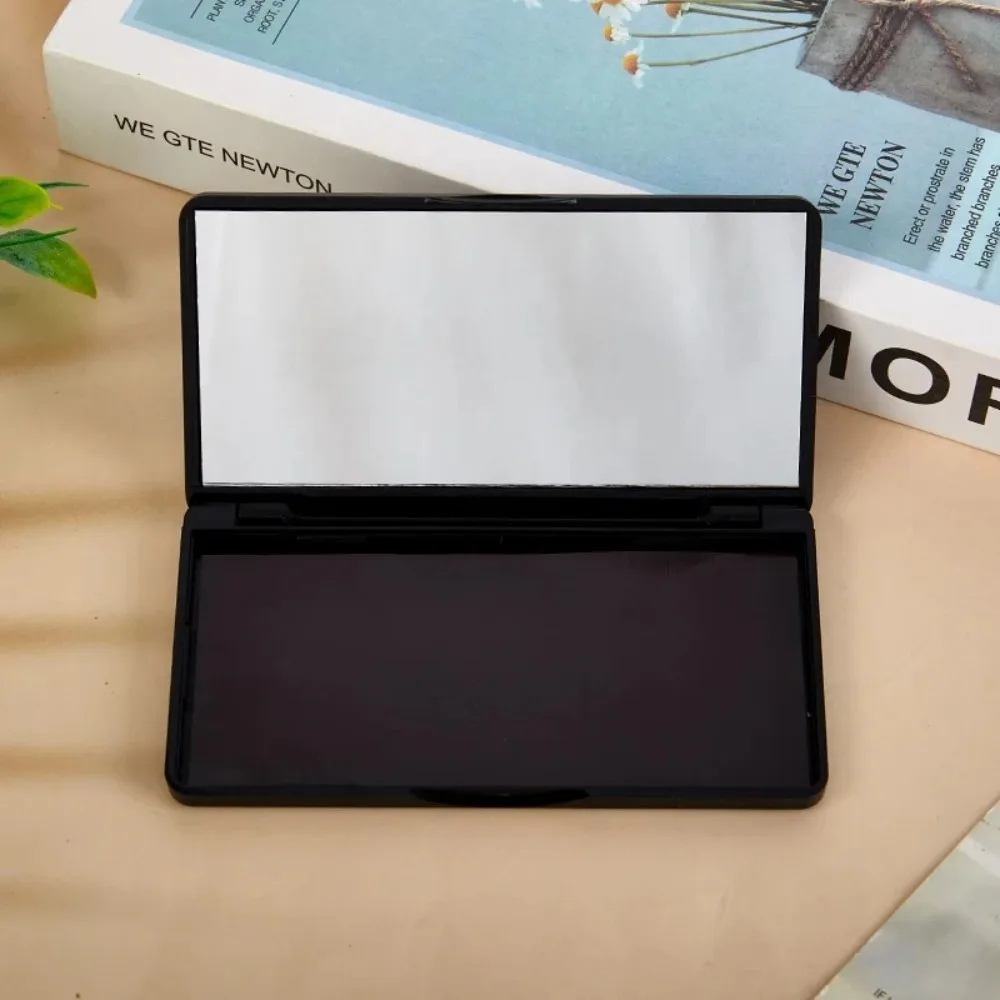 Professionelle leere magnetische Palette mit Spiegel für Lidschatten, Puder, Rouge und Make-up. – Detail 4