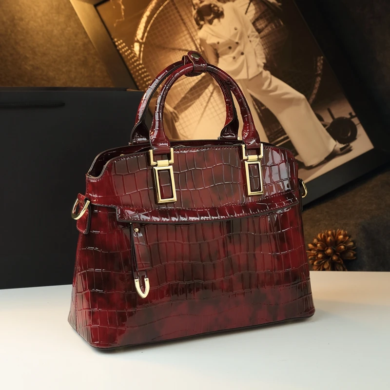 

2025 New Crocodile Pattern Leather Women's Handbags Shell Bag Fashion Large Capacity Tote Bag Shoulder Messenger Bags