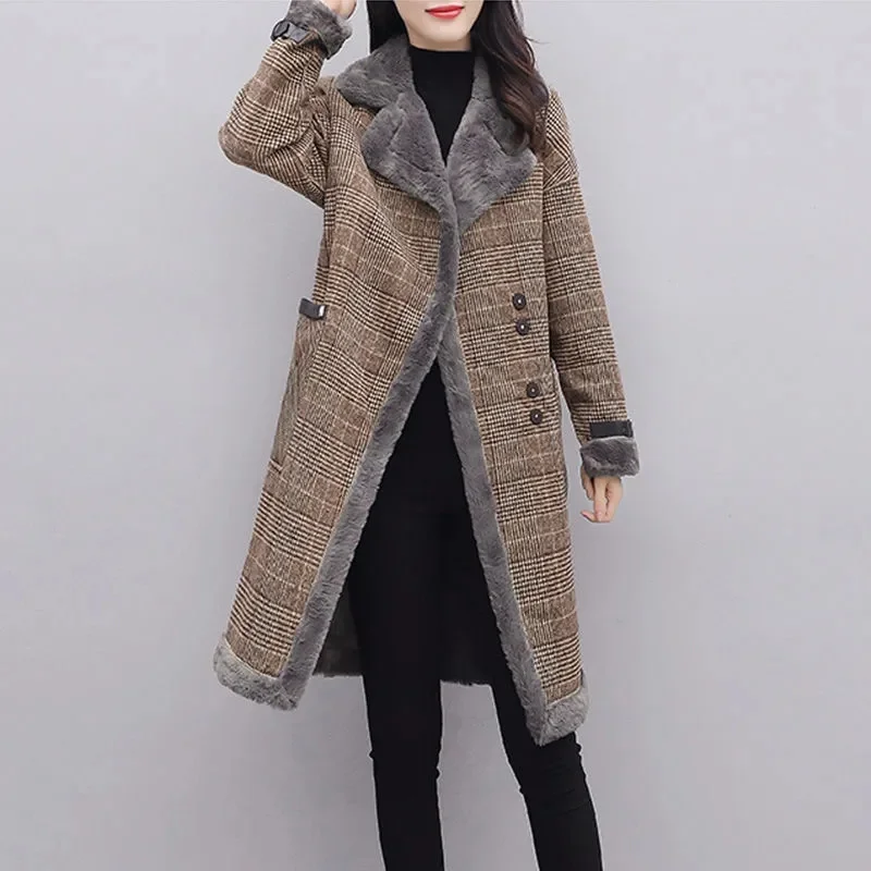 Lamb Plush Coat For Women in Autumn and Winter 2023 Plush Cold Resistant and Warm Suit Collar Medium Length Plaid Woolen Coat