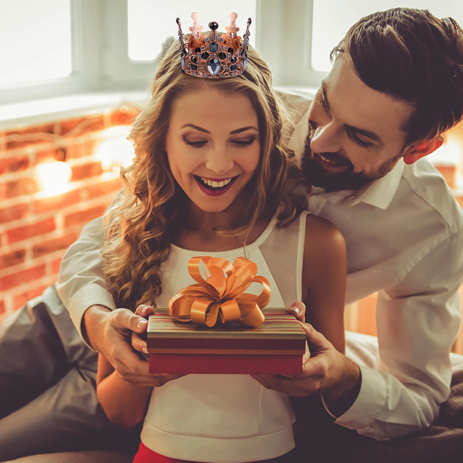 

2Pcs Stylish Metal Cupcake Crown Toppers Birthday Cake Decorations Perfect for Celebrations