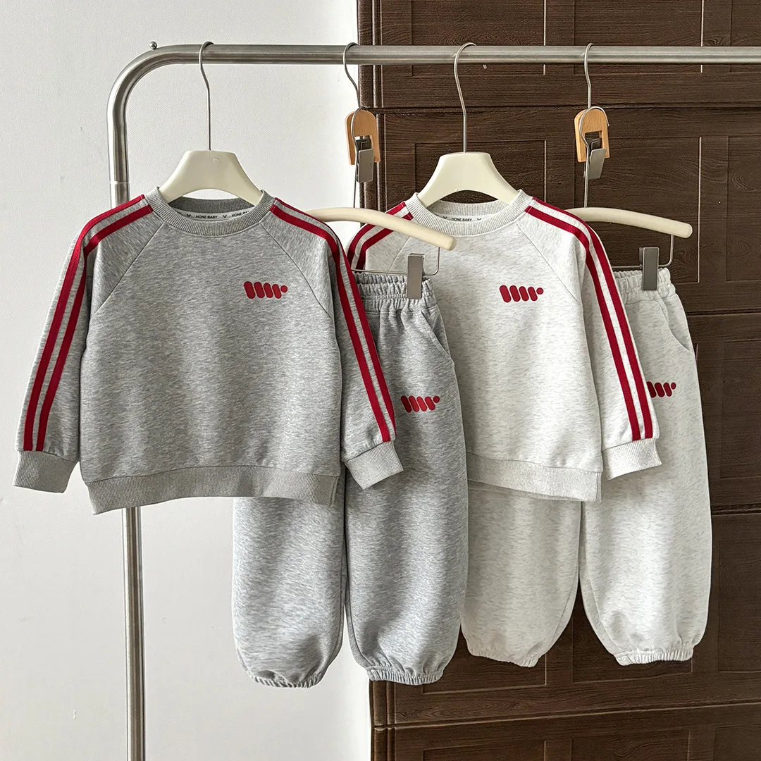 

new spring autumn children's sweatshirt set stylish trendy It's two-piece sportswear set for both boys girls the Korean style