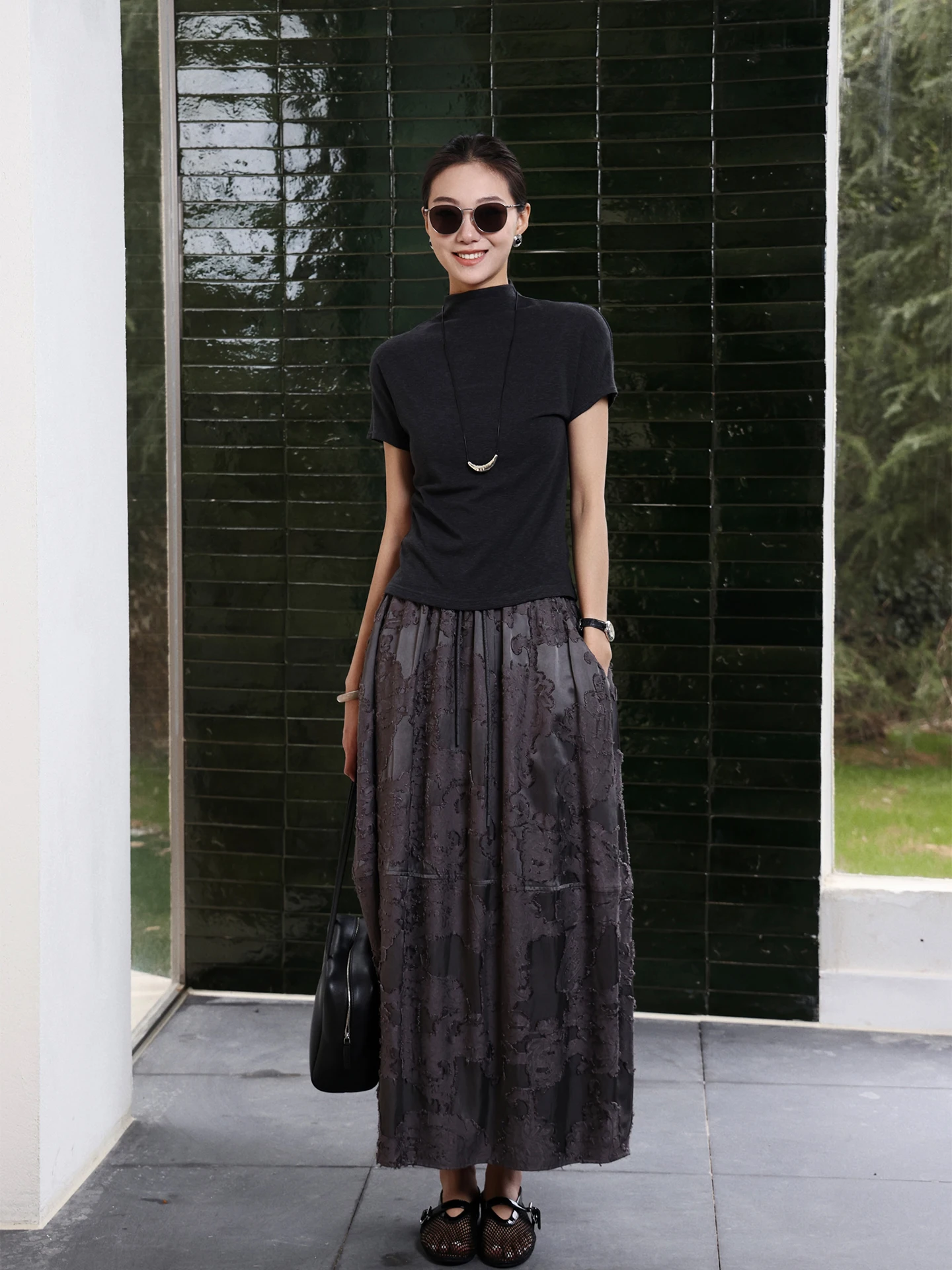 

Summer New Style Short Sleeve T-Shirt Skirt Set Women's Breathable Floral Embellished Loose Fit Stand Collar T-Shirt And Half...