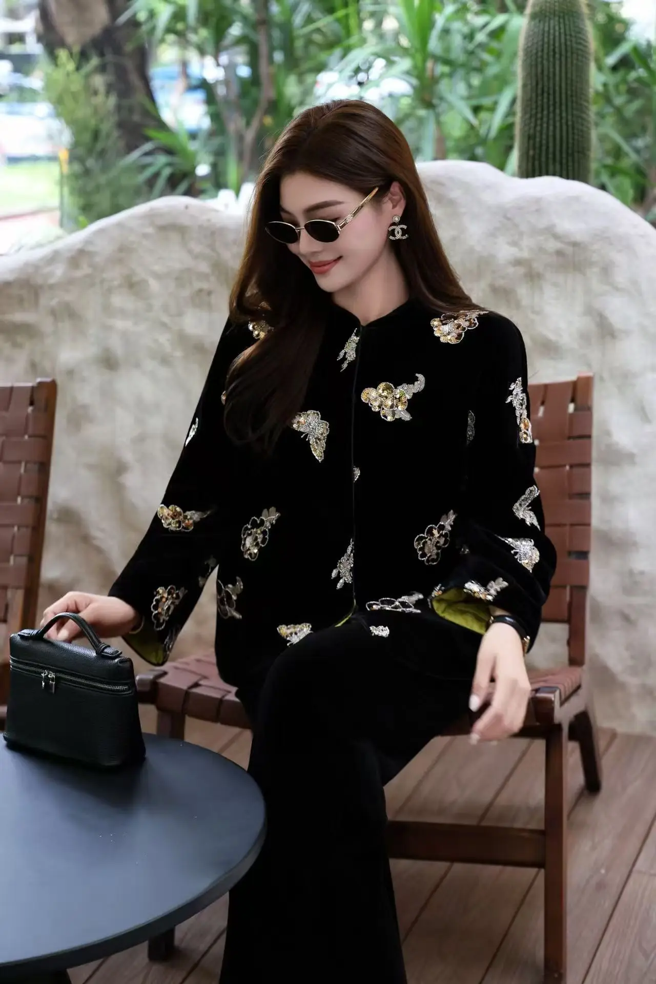 Autumn Winter New O-Neck Exquisite Palace sequin Embroidered Silk + Velvet Fabric Women's Single breasted Cotton Coat S-XL