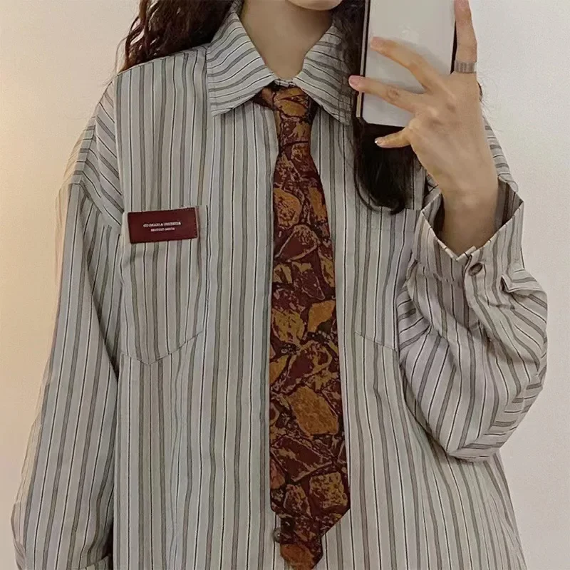 Coffee striped tie with retro contrasting colors, vintage attire, casual and versatile brown photography uniform, student