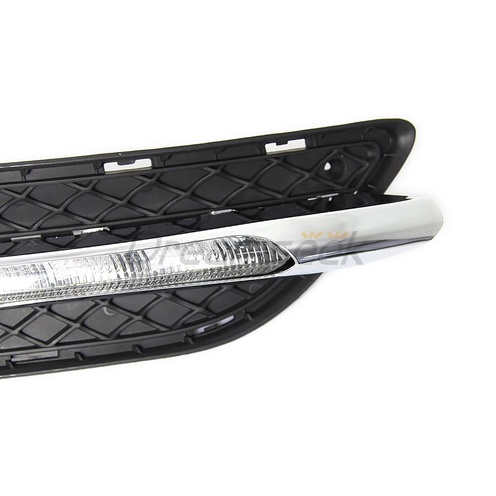 LED DRL Fog Lamp Cover For Mercedes-Benz B-Class W246 B180 B200 2011 2012 2013 14 Daytime Running Light With Yellow Turn Signal view 3