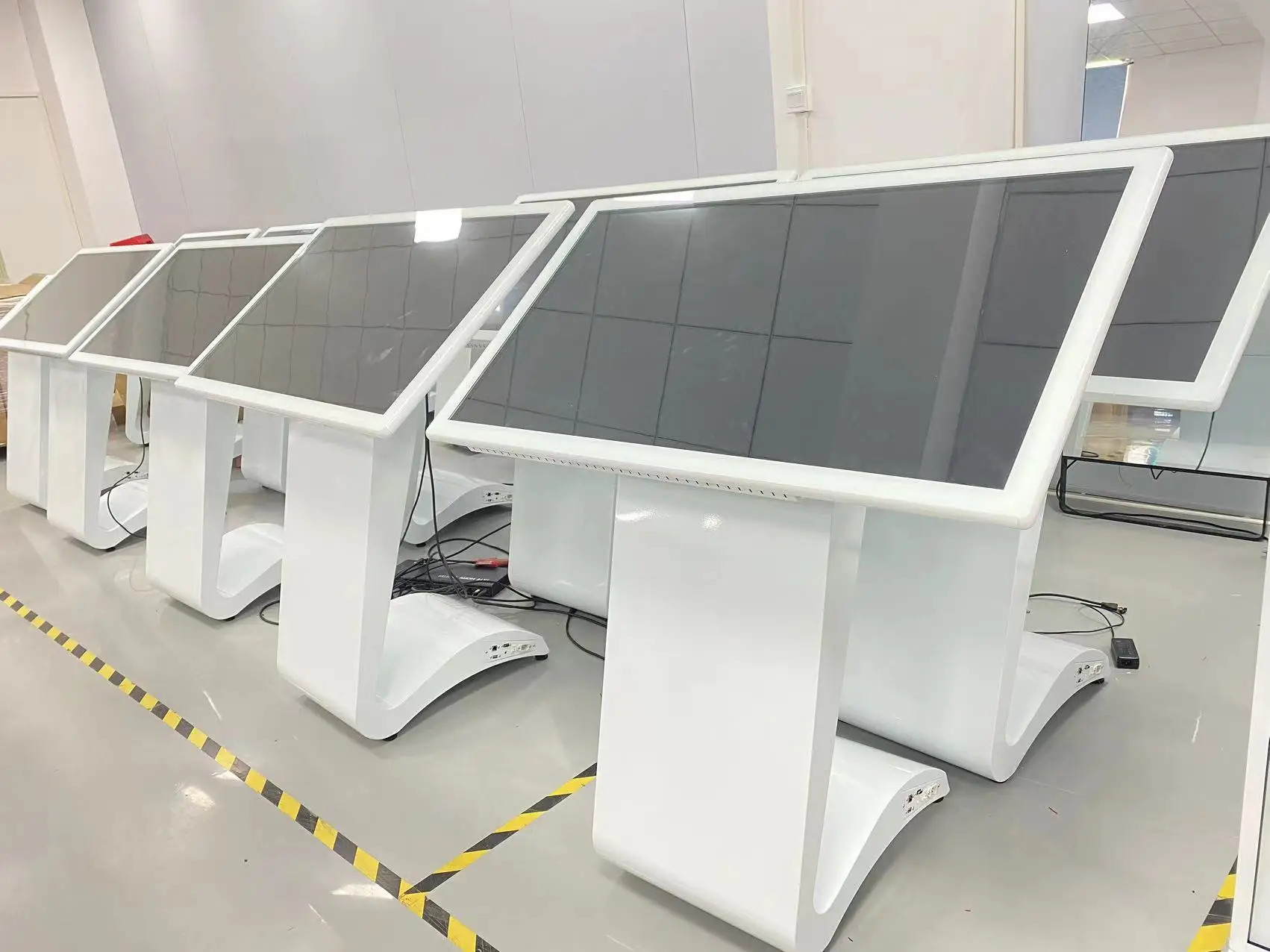 55 Inch Android Interactive Touch Screen Kiosk Monitor Digital Signage Advertising for Wayfinding Android Computer