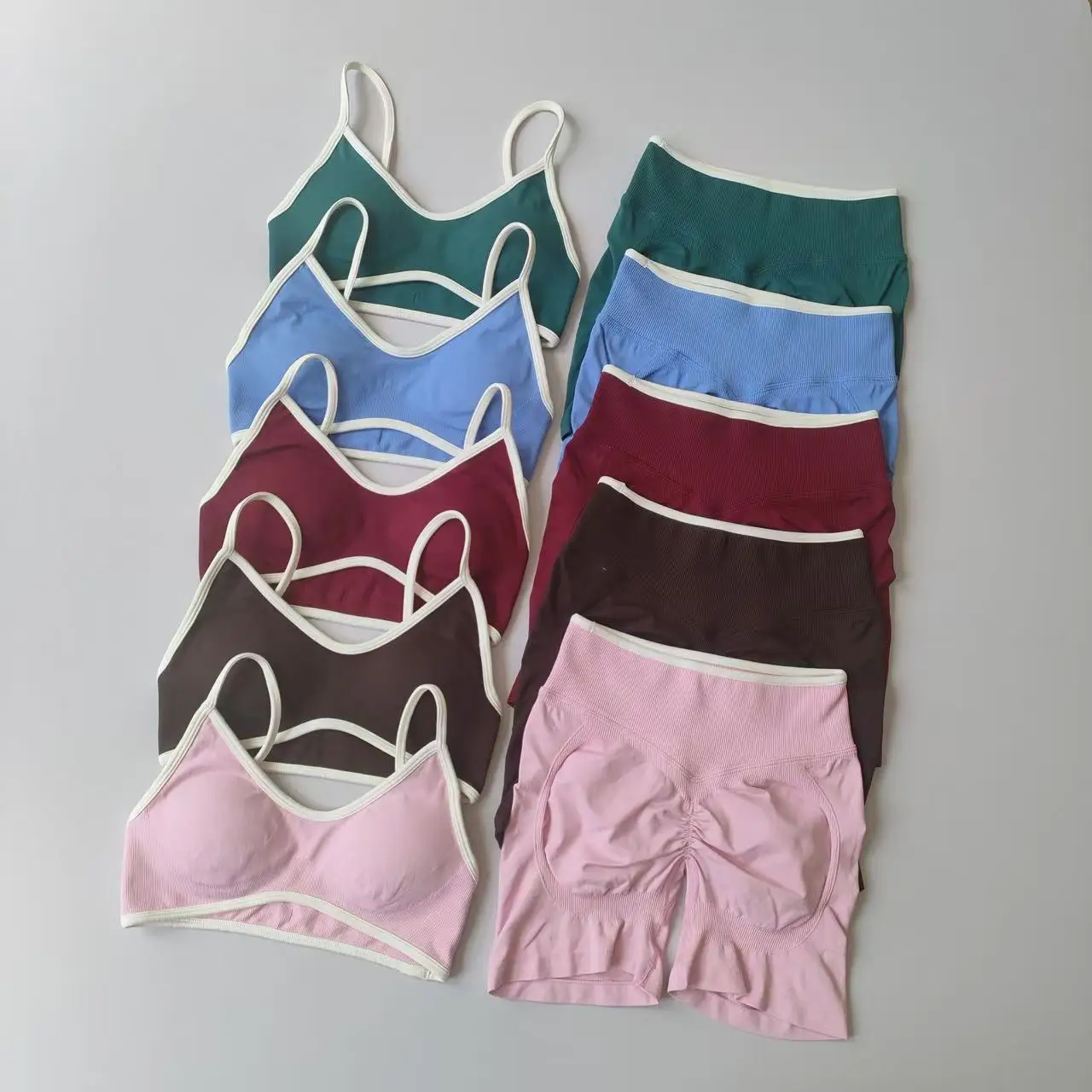 Color Blocked Bra, Seamless Tight Fitting Peach Hip Lifting Sports Shorts, Running And Fitness Pants, Women's Yoga Set