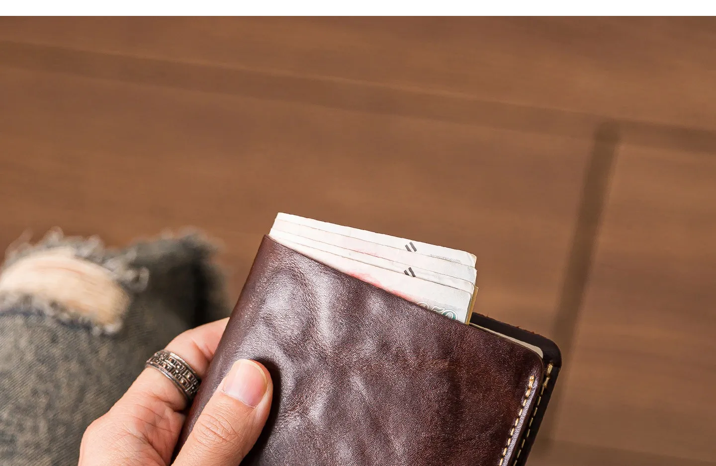 PNDME einfache Vintage-Geldbörse aus hochwertigem Rindsleder der ersten Schicht für Herren, luxuriöse, handgefertigte Geldbörse aus echtem Leder mit Ausweishalter – Detail 11