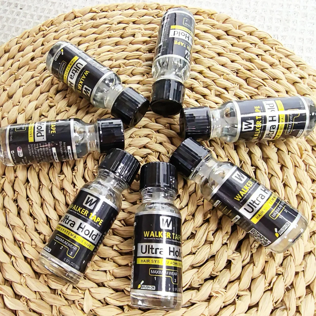 

Ultra Hold Hair Adhesive Glue Brush-on Lace Wig Glue For Lace Wig/Closure/Toupee Soft-bond Silicone Adhesive Glue 0.5FL OZ(15ml)