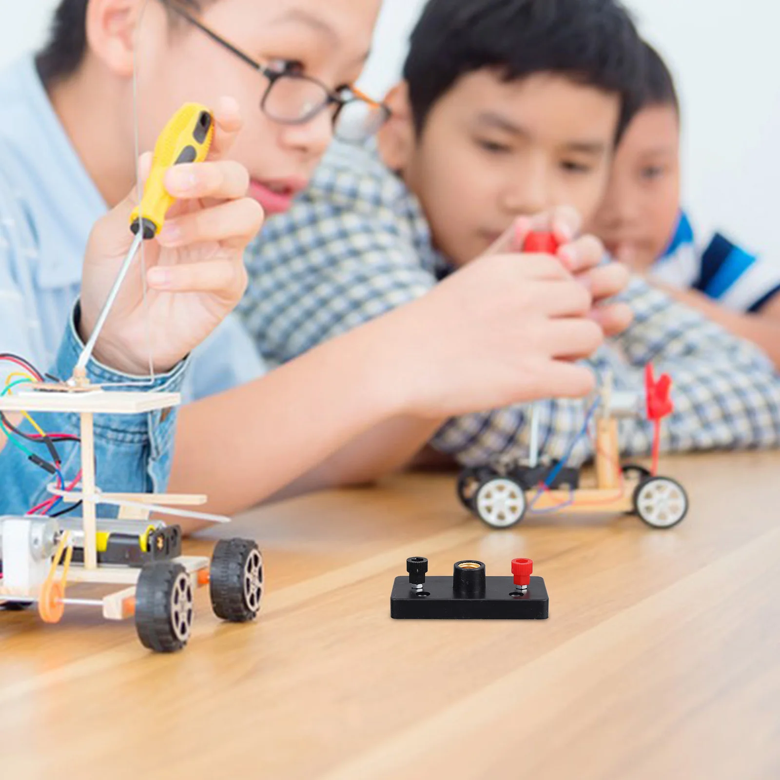 

4 Pcs Screw Lamp Holder Circuit Maker Basic Switches Kits Science Electric for Kids Educational Motor Blocks