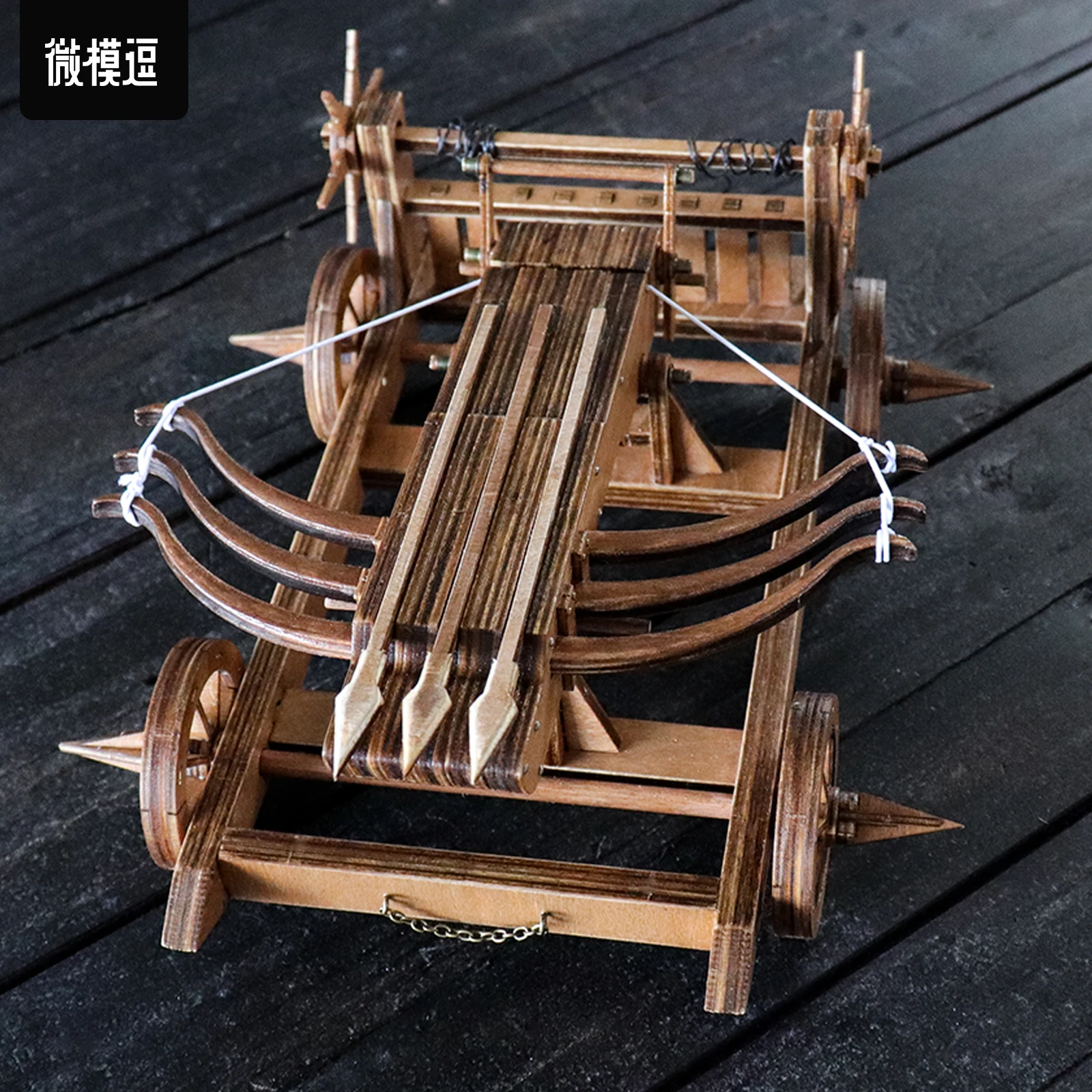 

Battle vehicle assembly model - Boys' gift - Educational toy - Decoration piece