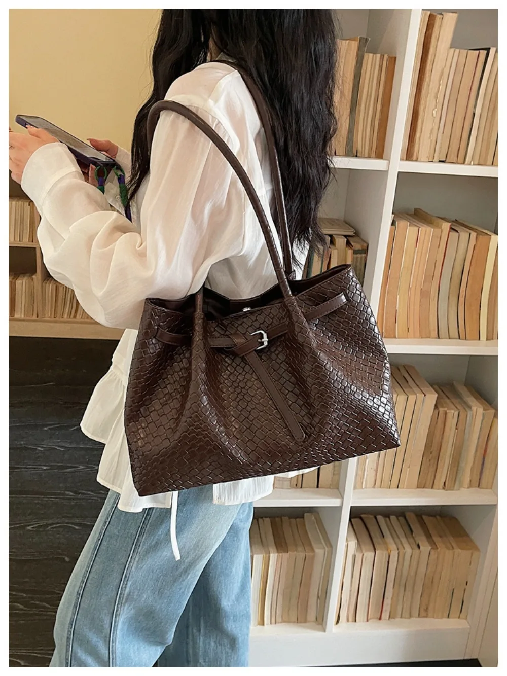 Schultertasche aus PU-Leder, elegante Retro-Handtasche mit großem Fassungsvermögen, erhältlich in 4 Farben, Einkaufstasche für den Arbeitsweg, Schule/Reisen/Arbeit – Detail 15