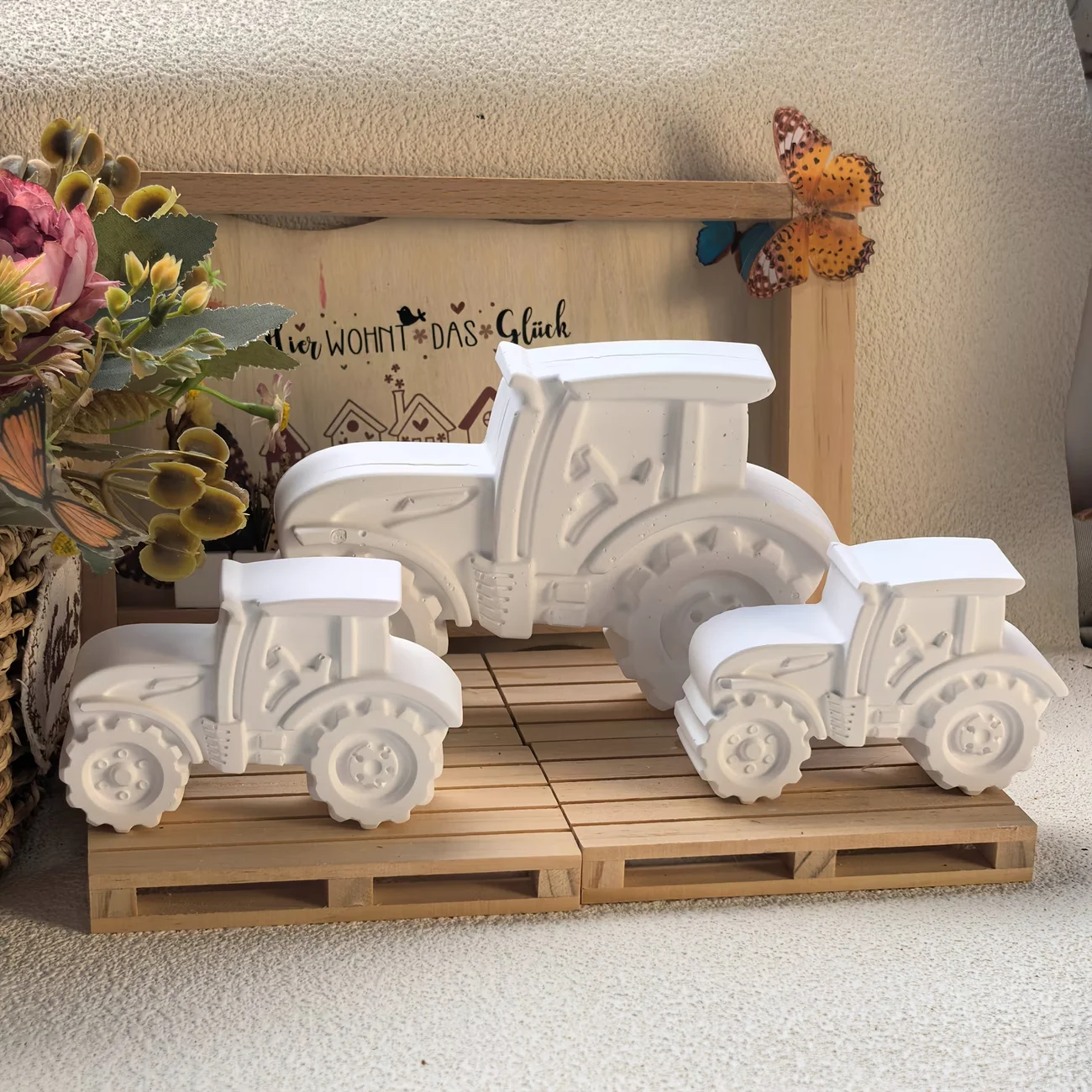 3-Cavity Size Different Tractor Silicone Mold, Creative Cake Mold, Chocolate Jelly Mold, Kitchen Baking Utensils