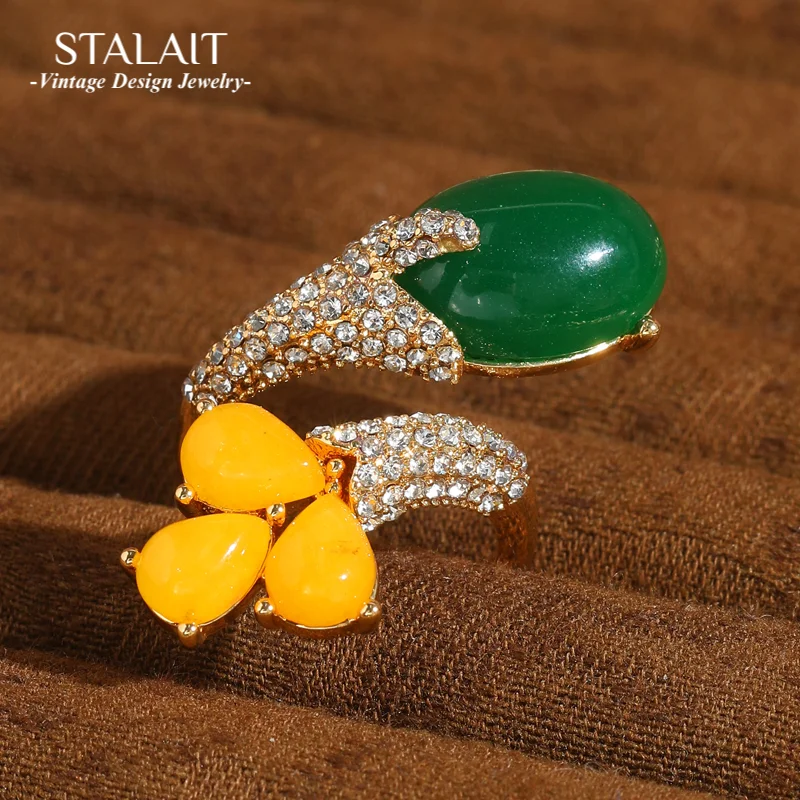 

Vintage Yellow Green Rings For Woman Agate Rhinestone Oval Valentine Day Luxury Designer Jewelry Antique Gold Color Accessories