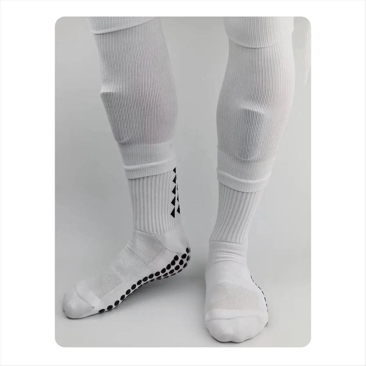 Carefree- 1 Pairs EVA Mini Shin Pads Wear-Resistant Shock Absorbing Soccer Leg Protector Football Training Shin Guards S Black
