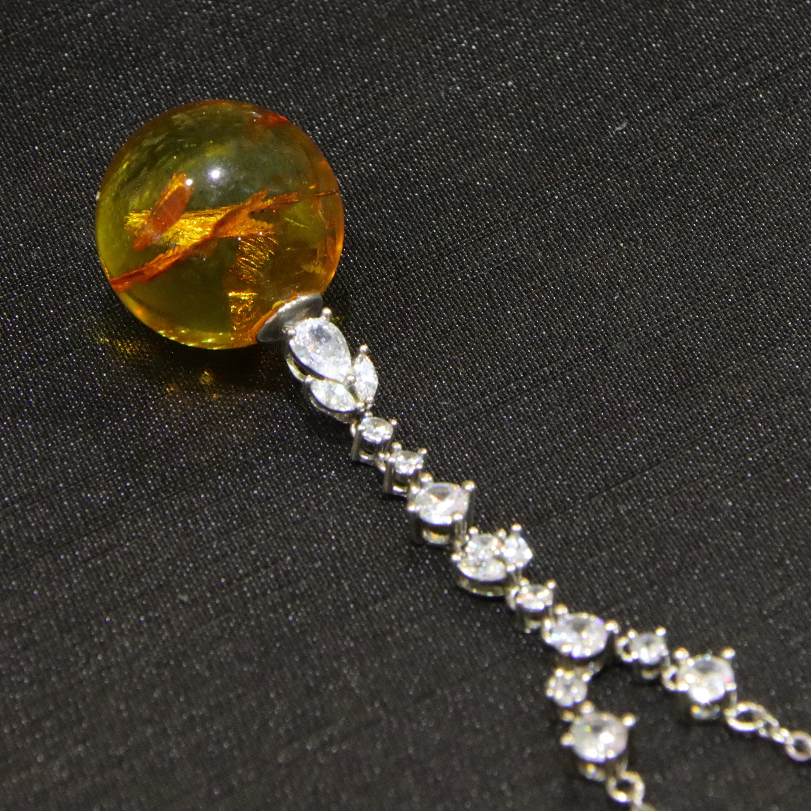 Natural Mexican Flower Amber Pendant Solid Silver 19mm Amber Bead Y Drop Design with Silver Chain