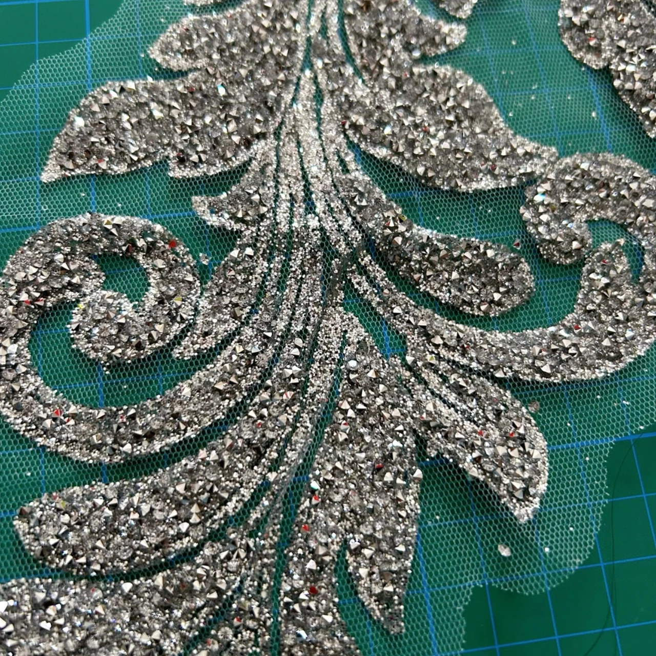 Clothes Bodice Ornament Beaded Glued Powder Partifular Patches Applique For Show Girl Opera Stage Party Costumes Prom Gown Dress