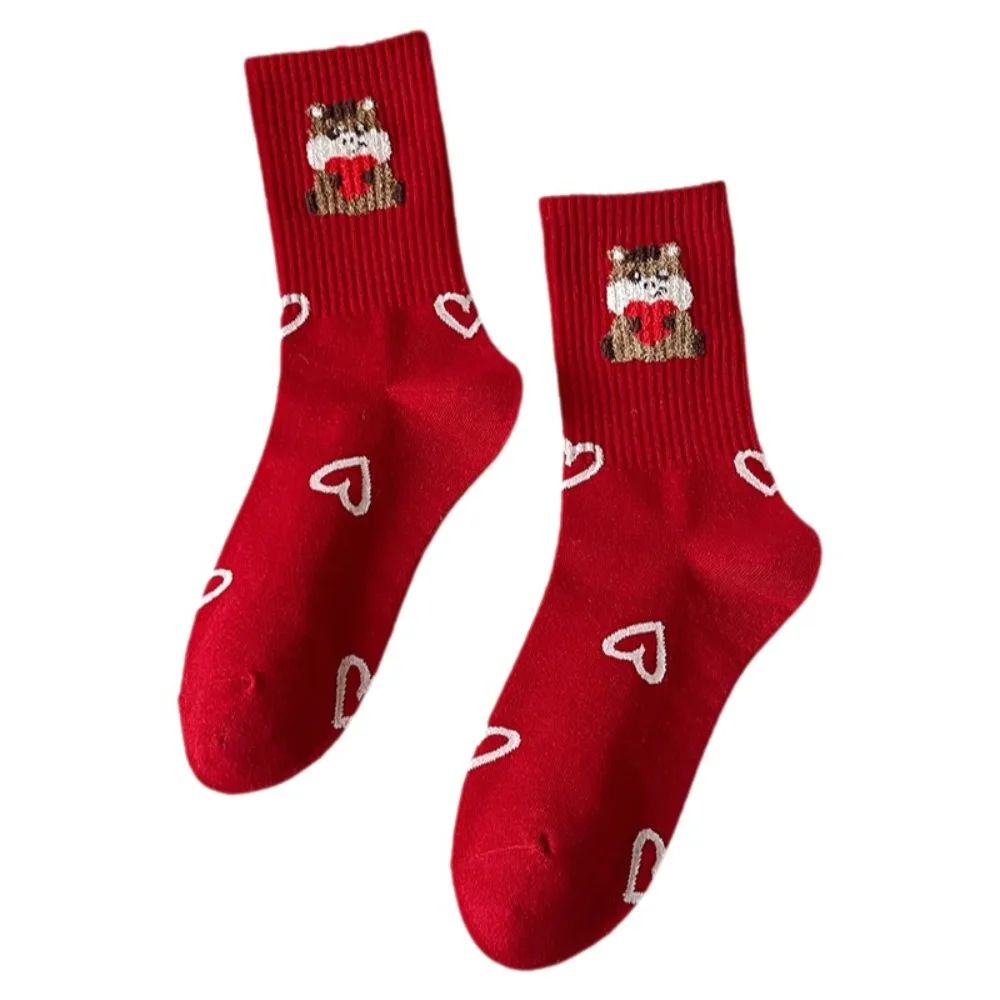 

Женские носки, хлопковые носки с рисунком лошади, эластичные удобные красные носки с героями мультфильмов, мягкие дышащие новогодние носки, подарок