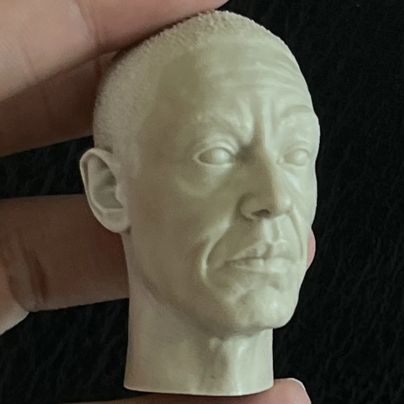 1:6 Cast Resin Figure Puzzle Kit Figure Head (Gus Fring) Unpainted Sculpted Model (50mm)