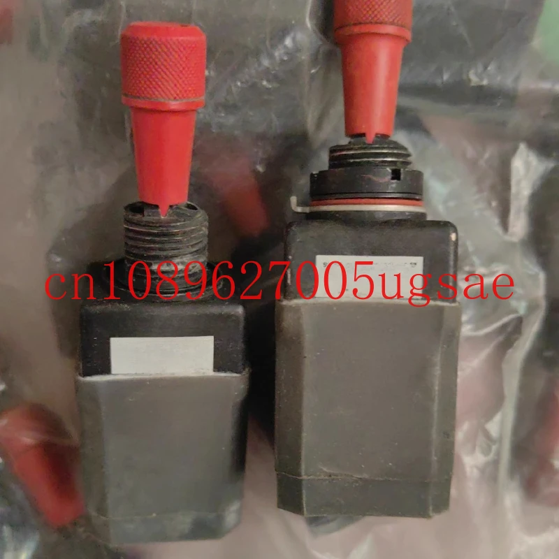 

Aircraft ECE F0214 Aviation Switch 983UN01 A4805A 84AA5F 480