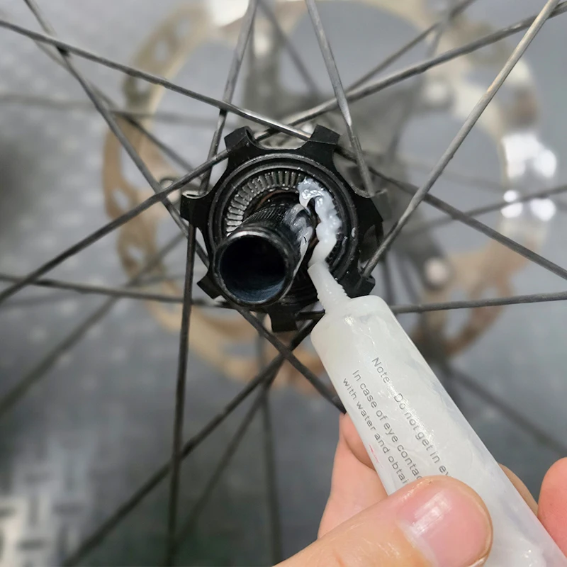 Bicycle hub bearing adapter special lubricating grease is suitable for Shimano Sram transmission system and bicycle acces
