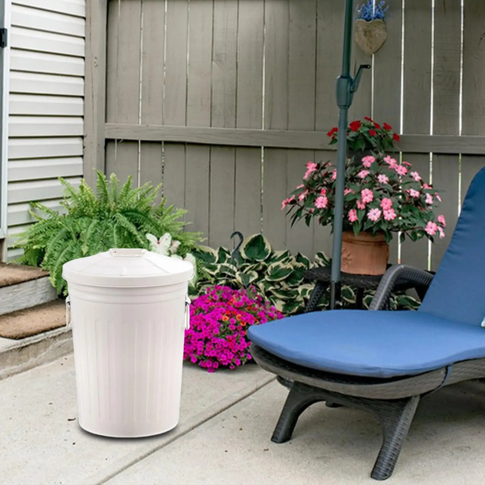 

Outdoor Metal Trash Can with Lid Garbage Can L Kitchen Rustic Dustbin for Waste Management Public Area Home Farm Patio