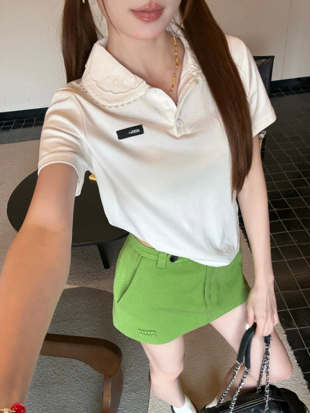 

Нежная молодежная белая рубашка с кружевной отделкой и коротким рукавом, приталенная, универсальная, повседневная, хлопковая, весенняя, модная, китайского производства