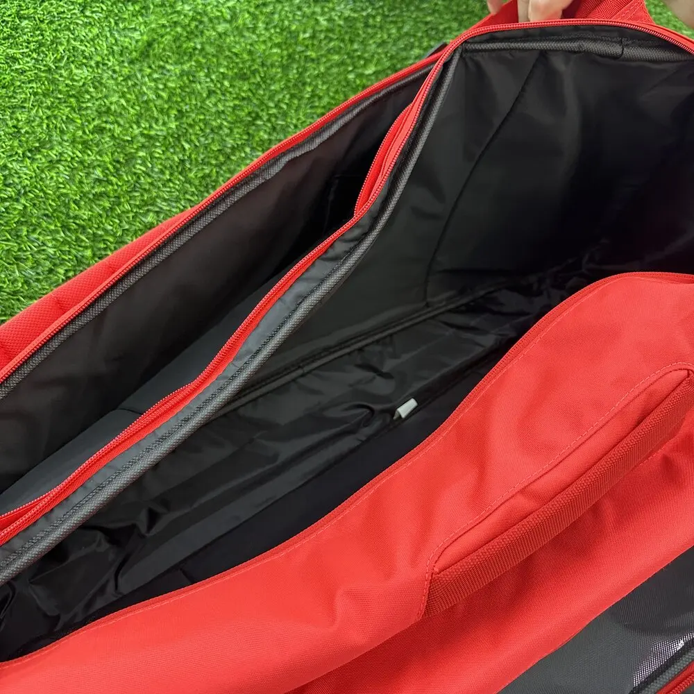 Wilson 2023 Super Tour Pro Staff 6 Pack Fine-knit Coating Tennis Bag 3-Decks Racket Backpack Racquet Bag with Thermoguard Red