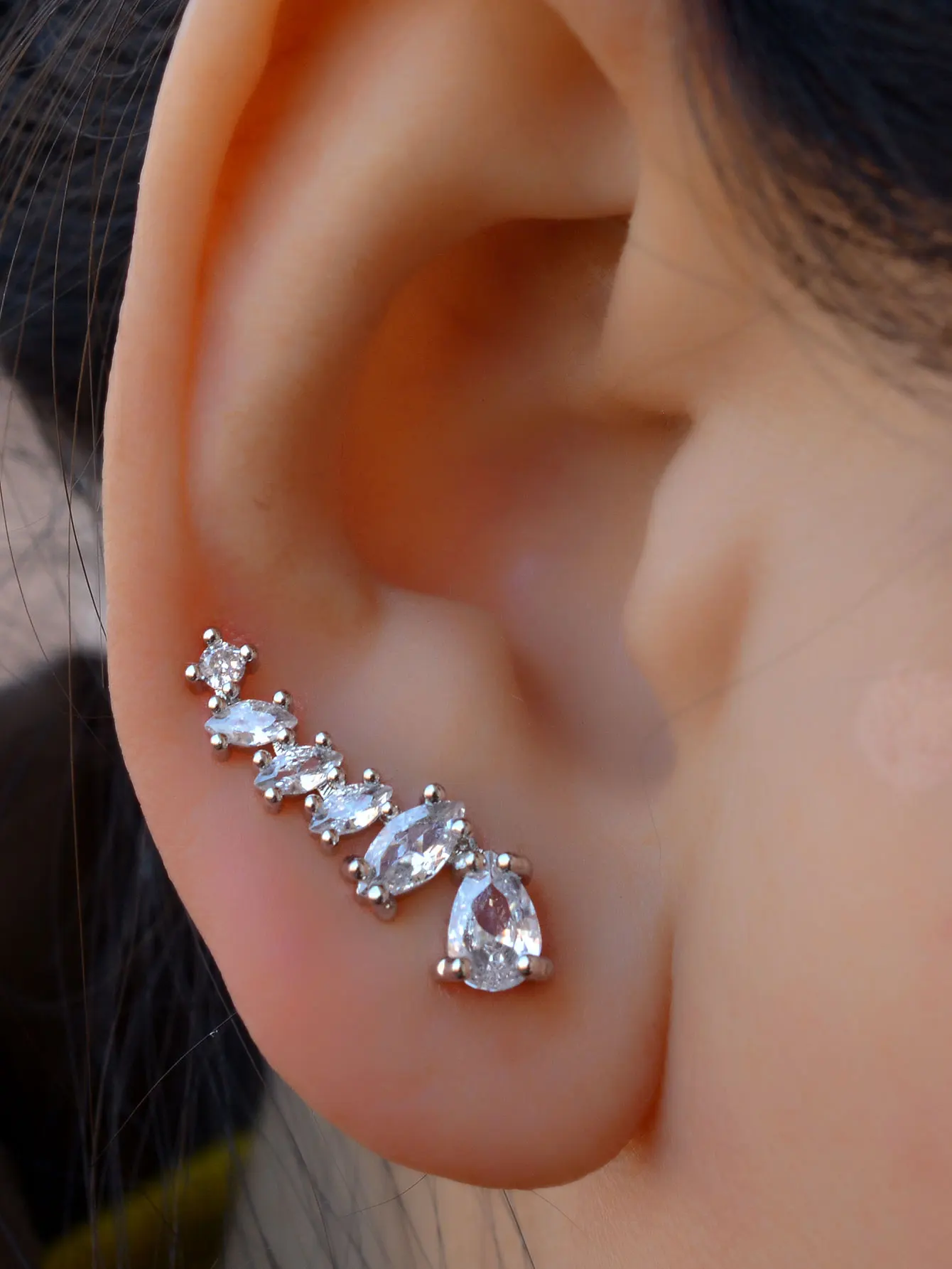 Trend Personality Geometry Studs Climb Ear Crawler Earrings Exquisite Women's Ear Accessories with Dazzling CZ Fashion Jewelry
