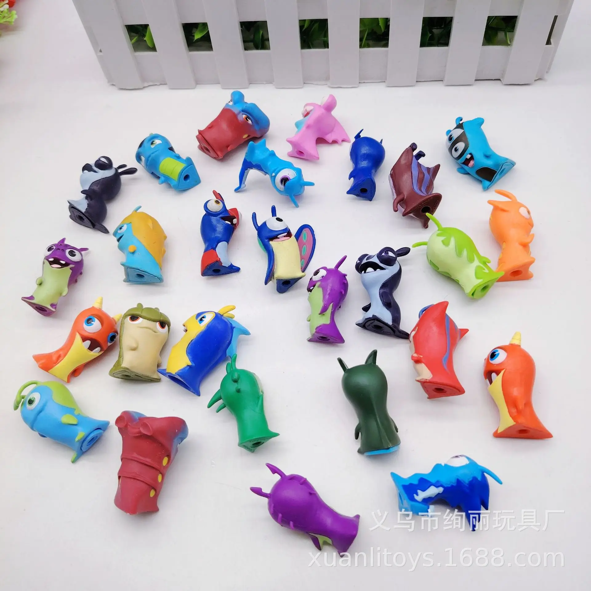 10pcs 5CM Cartoon Elves Slugterra PVC Mini Action Figures Collectible Anime Toys Dolls For Children Birthday Gift