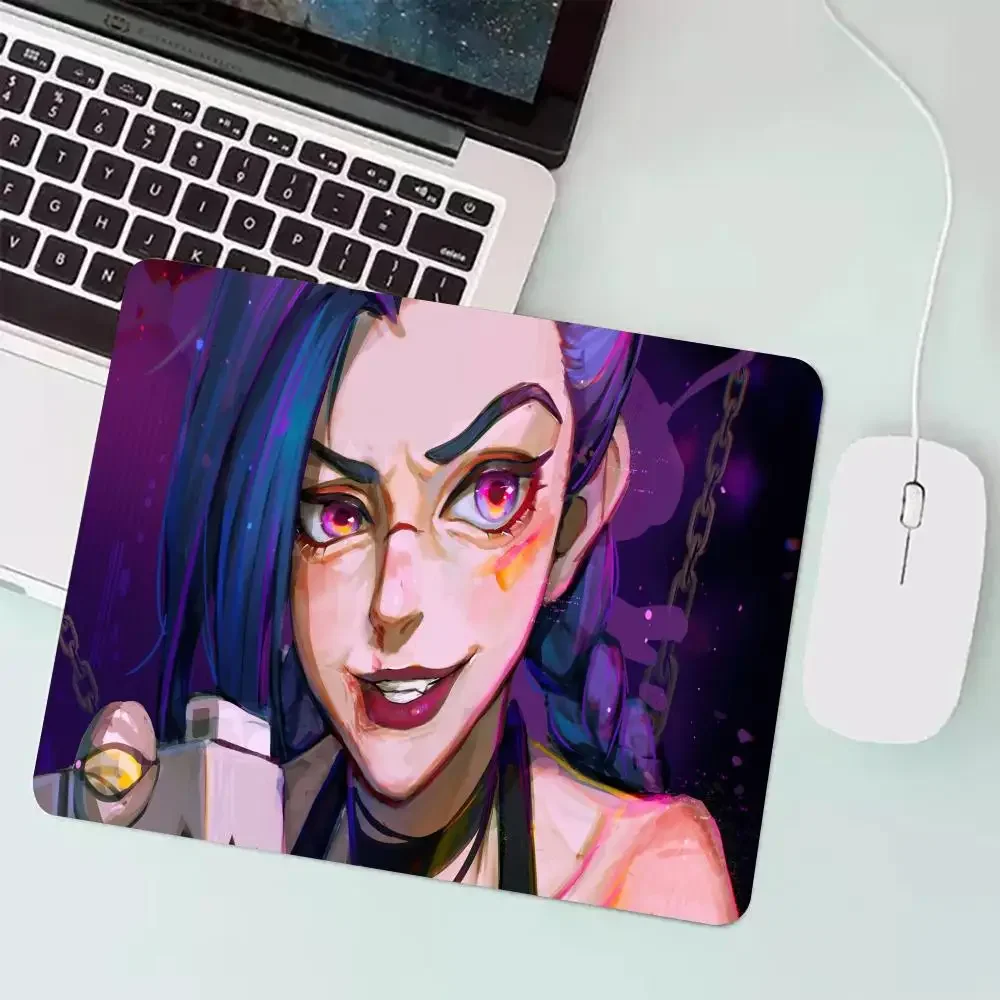 Small mouse pad Jinx game accessories small keyboard mouse pad computer desk pad game mouse pad rubber non-slip small mouse pad