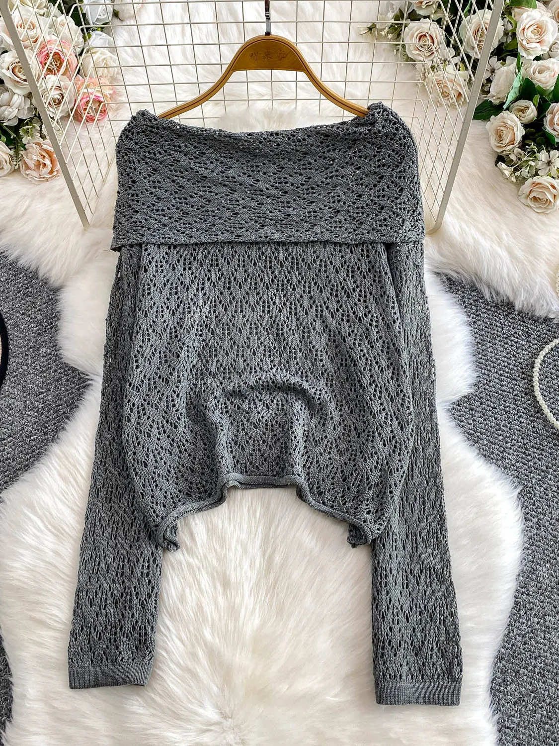 

Женский модный универсальный вязаный свитер на одно плечо с вырезами, свободного кроя, стройнящий, для повседневной носки, с длинными рукавами