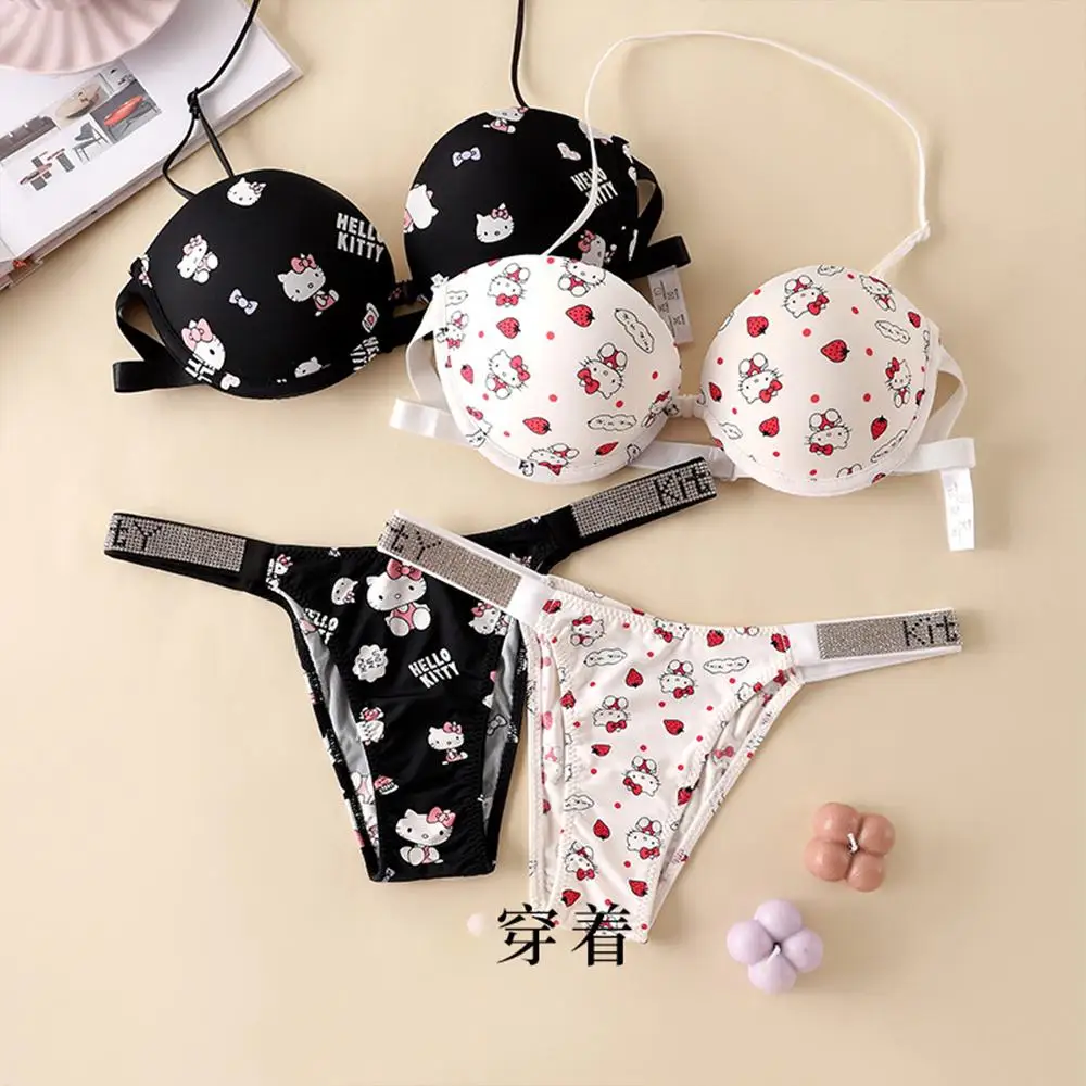 

Y2K Hello Kitty, комплект женского нижнего белья из 2 предметов Sanrio Kawaii, нижнее белье без бретелек, противоскользящие трусы со стразами для девочек с буквами и низкой талией