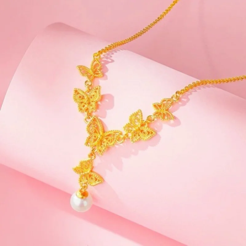 

Elegant Advanced Feeling Vintage Exquisite Temperament Three-dimensional Butterfly Dancing Pearl Pendant Women's New Necklace