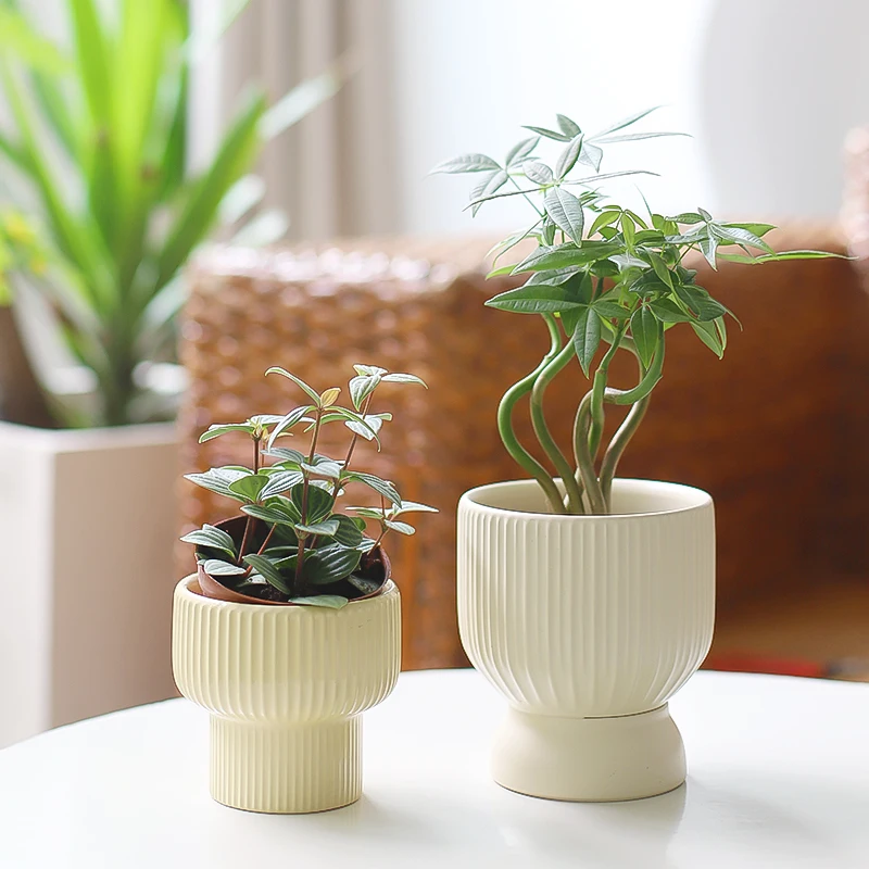 Commercio all'ingrosso di articoli per la casa balcone vasi da fiori decorazione vasi per piante fioriera a righe verticali in ceramica blu per interni ed esterni