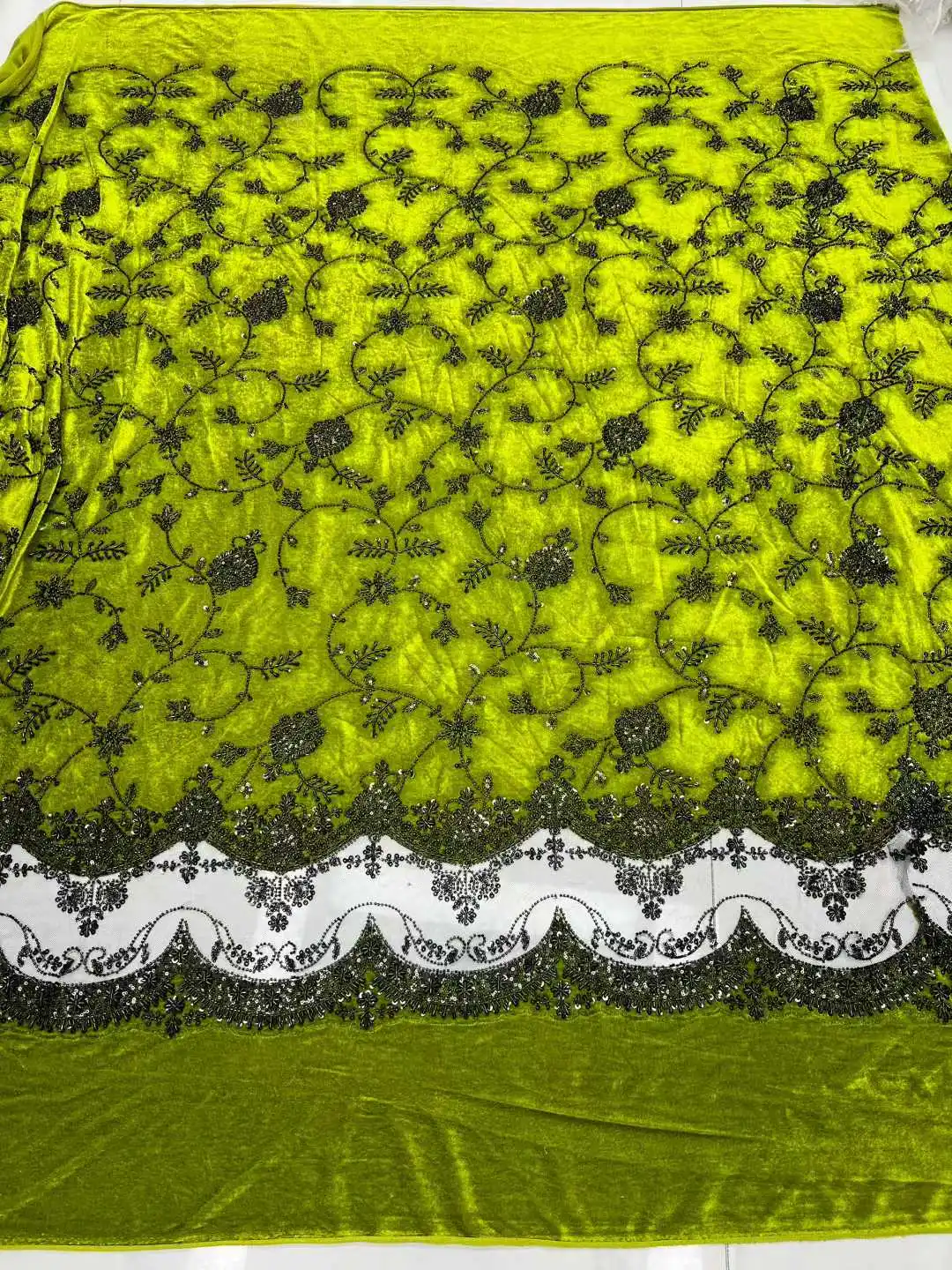 African Velvet Embroidery Beaded Lace Tulle Fabric 2026 Nigerian French Sequin Lace Fabric for Women's Dresses Wedding Dresses 2
