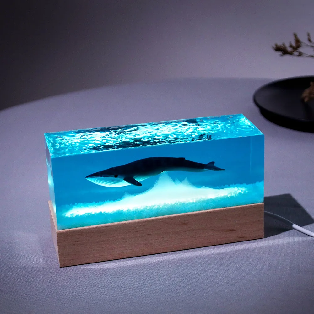 Underwater World Organism Resin Table Light Creactive Art Decoration Lamp Whale Theme Night Light USB Charge