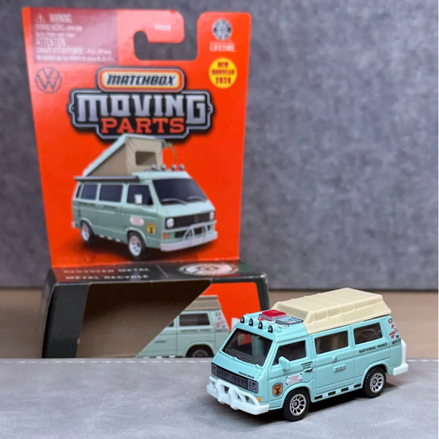 Matchbox Moving Parts 1986 Volkswagen T3 Vanagon Popular Diecast Model Car 1:64 Scale Metal Base Collectible Display Toy