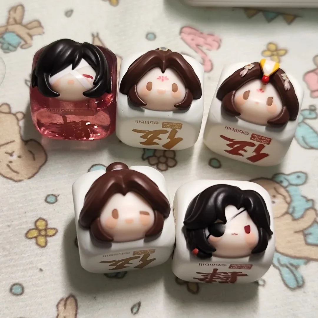 Tian Ci Fu ชุดลูกเต๋าน่ารักลายลูกกวาดชุดกล่องตาบอดมินิของเล่นถุงตาบอด Xie Lian Hua Cheng แฟชั่นของขวัญตกแต่งเดสก์ท็อป