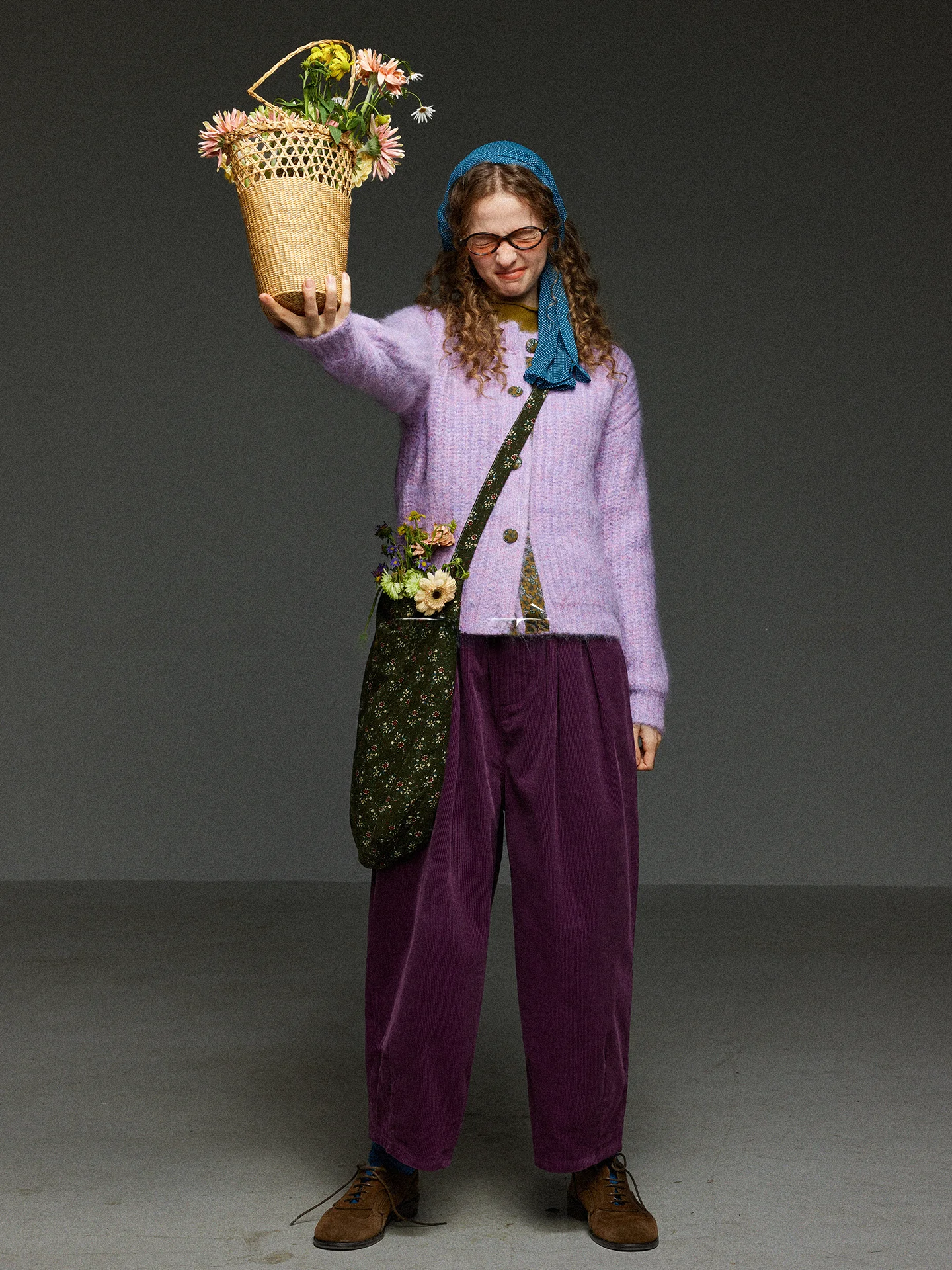 

TNIT Retro Floral Embellied Splicing Knitted Sweater Jaet Women's Loose Versatile Thiened Open Cardigan Spring Season