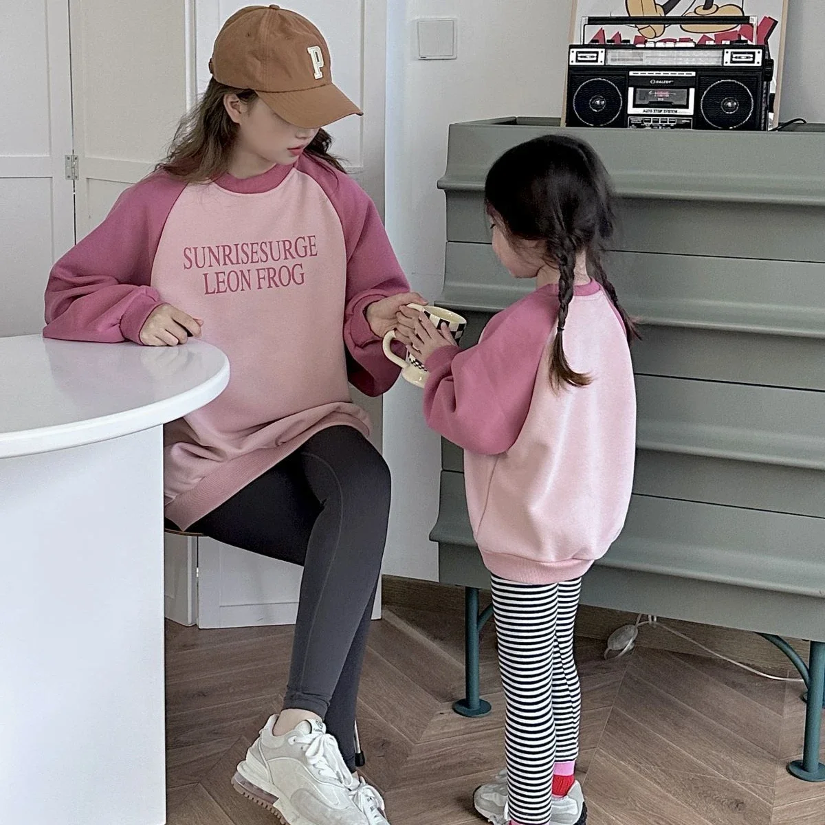 

2024 Mother Daughter Matching Clothes Family Clothing Father Sweatshirt Dad Mom and Son Warm Long Sleeve Tops Parents Children