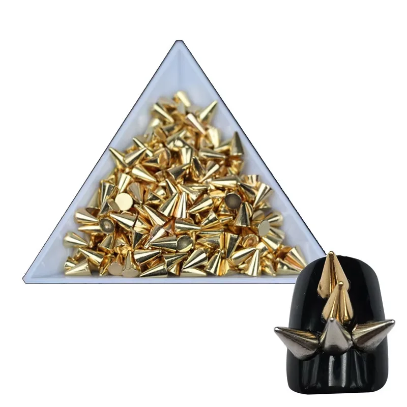 100pcs 3*3mm Arrow Rivet Decoration Nail Art Punk Spikes Stud Nail Art Tip Decoration Rivet Metallic DIY Nail Art Ornaments