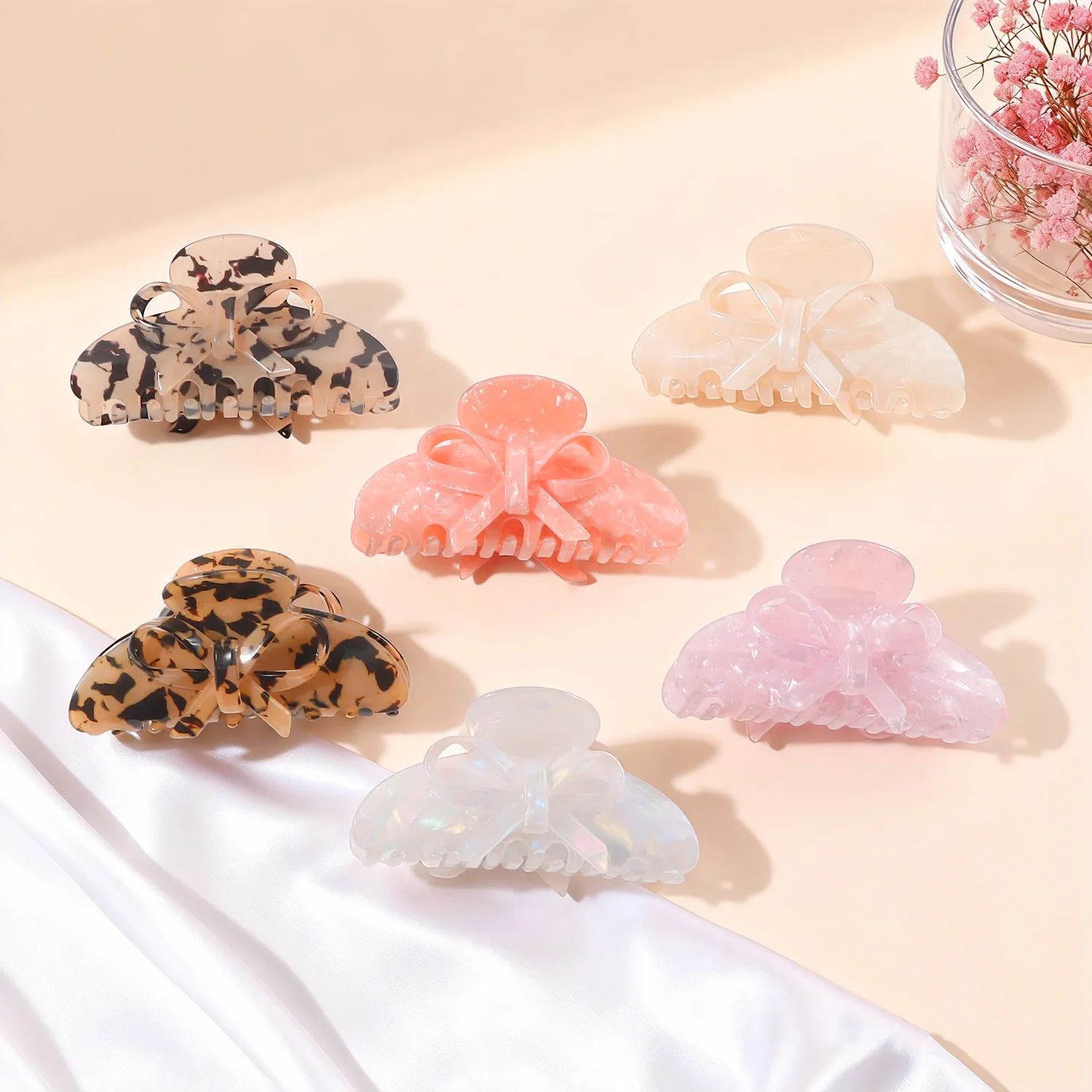 

2026 NEW Delicate Bow Design Hair Claw Korean-style Tenderness Acrylic Hair Claw Clips Hair Accessories for Women Girls