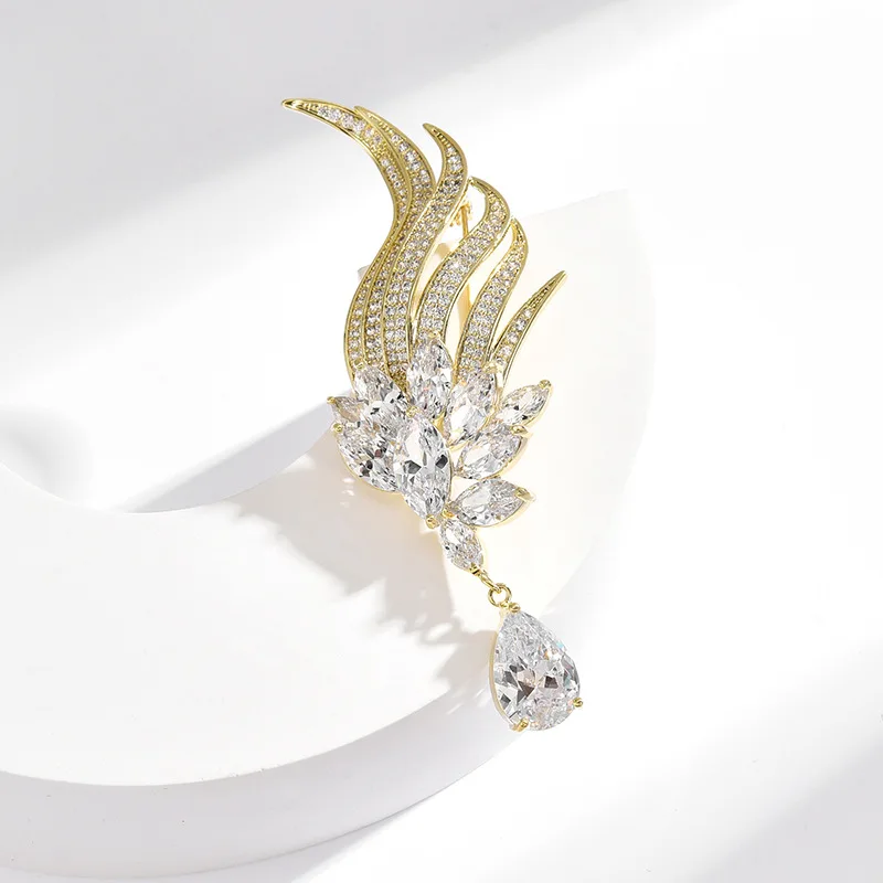 Bracelet Hand String New Heavy Industry Light Luxury Angel Feather Brooch Atmospheric High-Grade Copper Gold Plated Micro-Inlaid