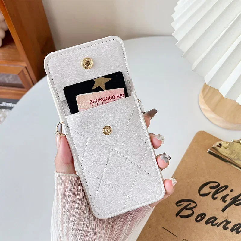 Etui portfel ze skóry z motywem kreskówkowym i diamentami na Samsung Galaxy A56 A17 A36 A16 A06 A26 A55 A35 S25 Ultra z karty, smyczą crossbody i pokrowcem.
