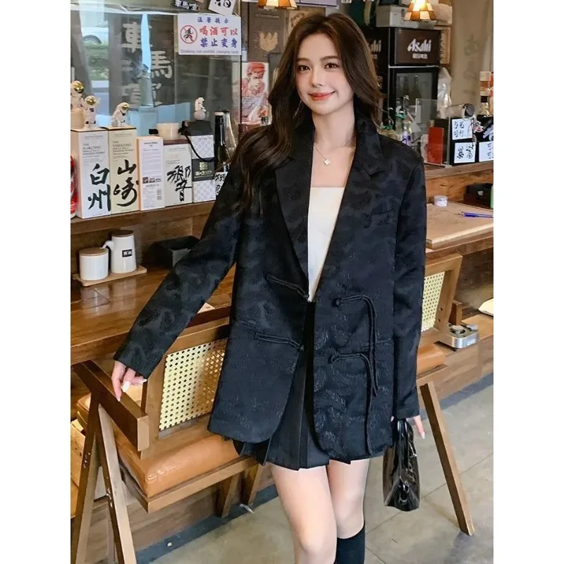 جاكار جديد النمط الصيني البدلة سترة المرأة 2025 الخريف جديد فضفاض زر أعلى بدلة صغيرة غير رسمية
